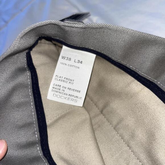 New With Tags Dockers $55 Men's 38Wx34L Classic Fit Gray Flat Front Dress Pants - Picture 6 of 9